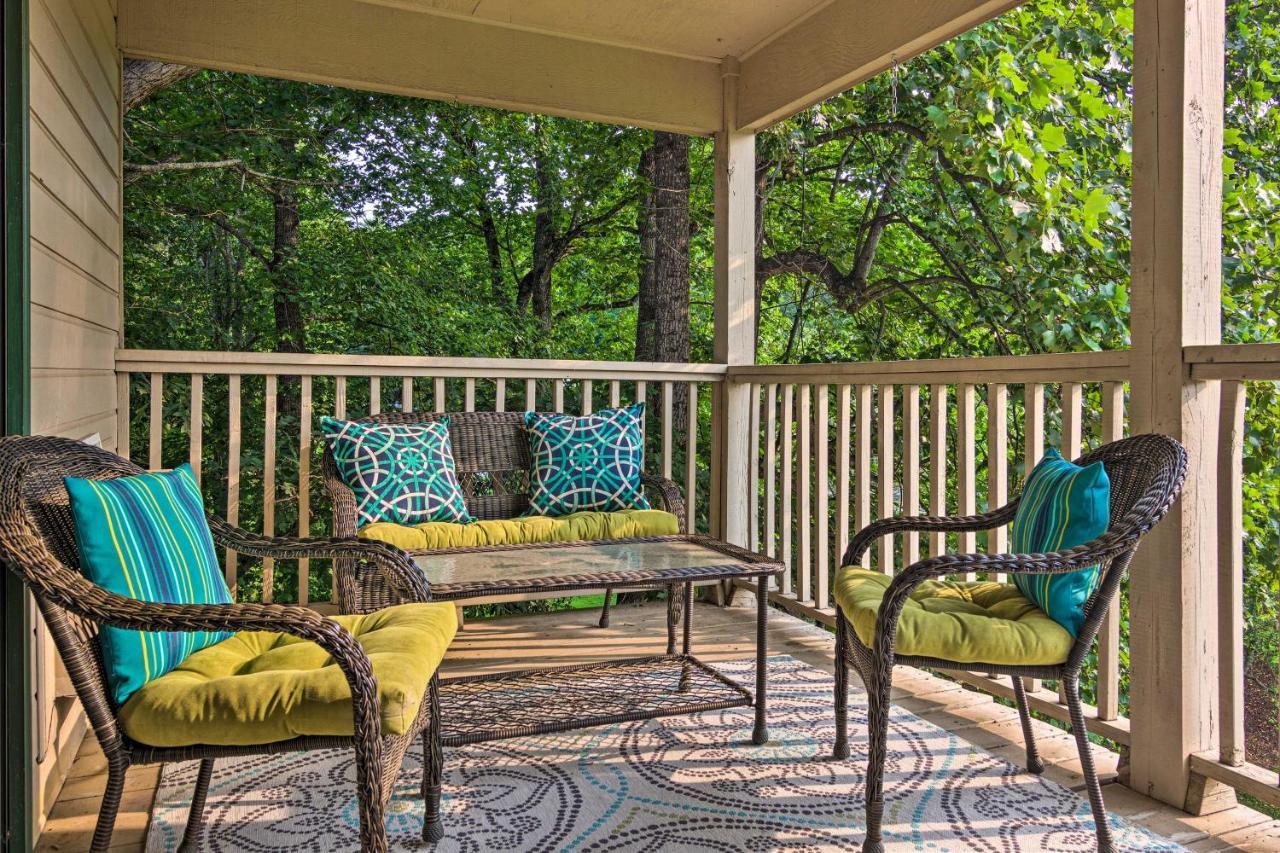 Modern Studio With Balcony About 1 Mi To Lake Lure! Екстериор снимка